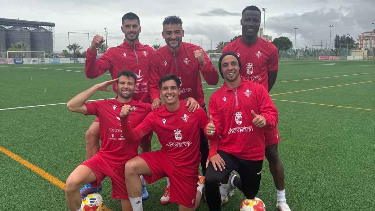 Jugadores del Don Benito durante el entrenamiento del pasado miércoles.