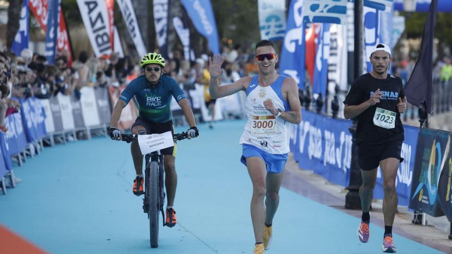 Adrián Guirado, Fedra Luna y Mireia Belmonte ponen    la guinda en la 12 K