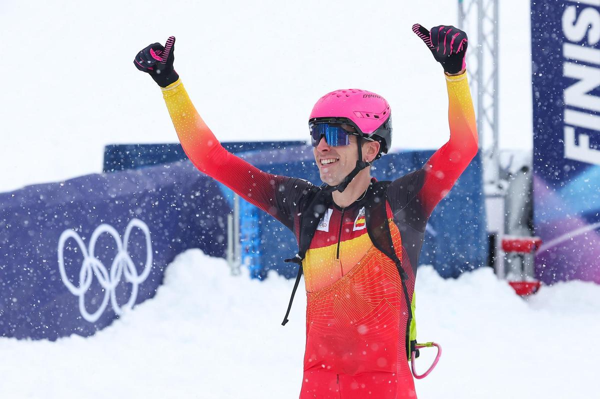 Oriol Cardona celebra el primer lloc en esprint als Jocs d’hivern.