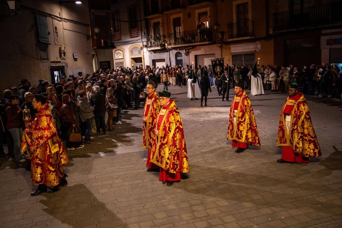 L’expectació per la Processó del Divendres Sant desborda el carrer