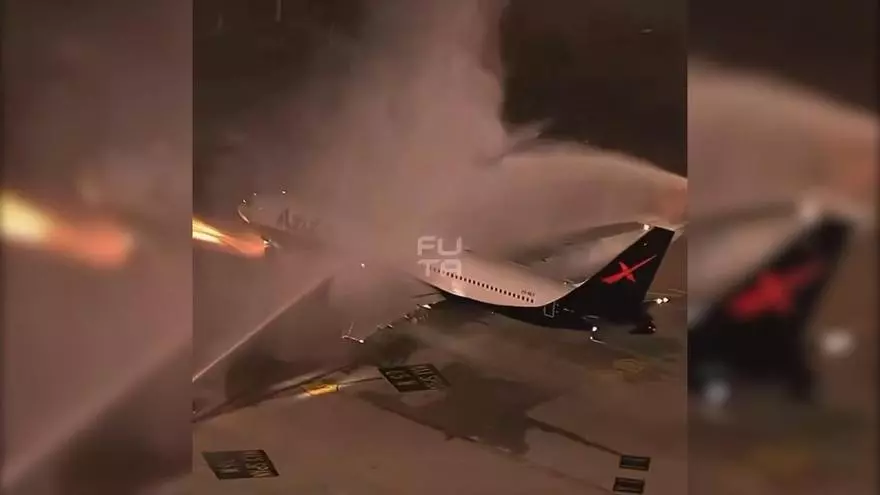 Así fue el bautizo del avión de Brasil antes de partir al Mundial