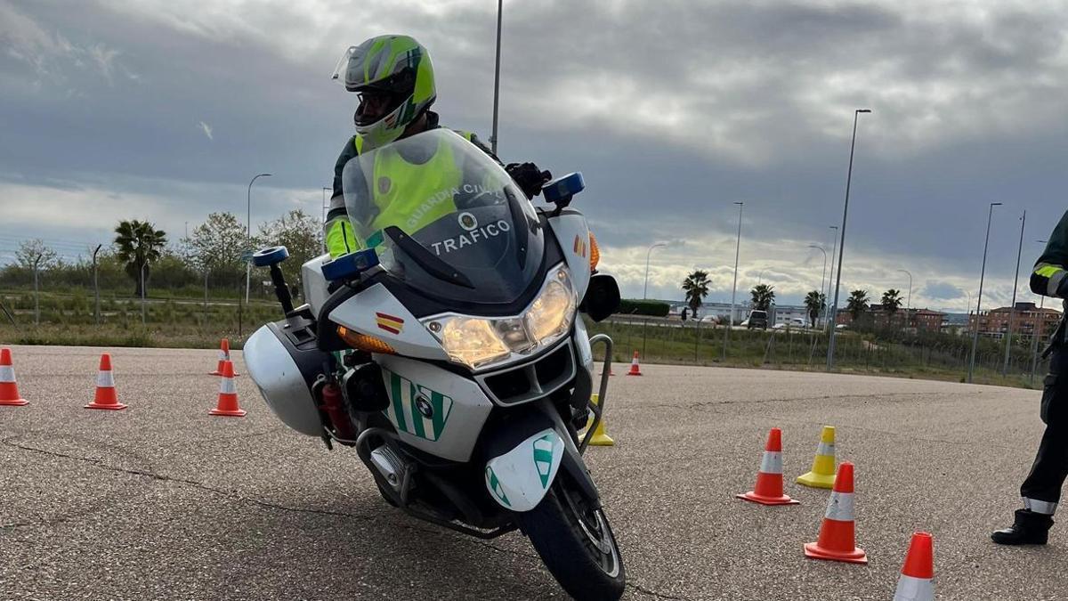 Mérida acoge las pruebas de la Guardia Civil para escoltar La Vuelta 2026.