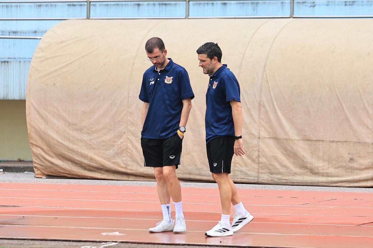 Gerard Albadalejo con su asistente, Josep Maria Roma