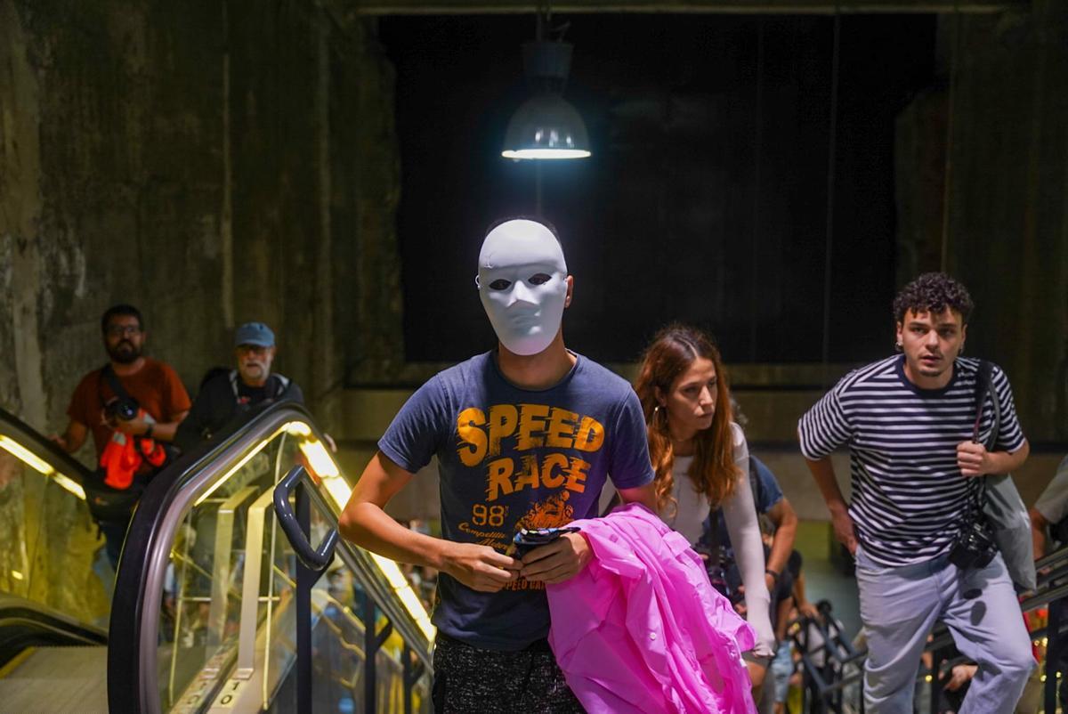 La feria inmobiliaria The District de Barcelona abre entre protestas de activistas