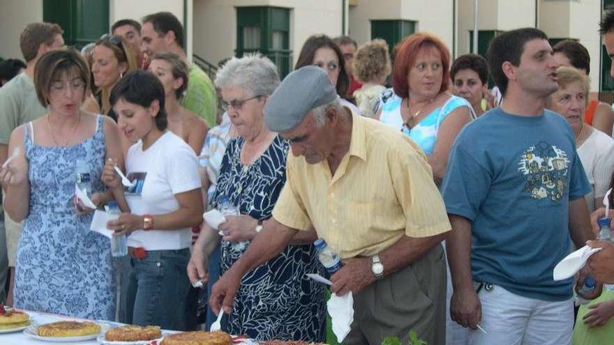 Concurso de tortillas en Monfarracinos, en una imagen de archivo.