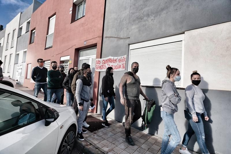 Vecinos en riesgo de desahucio en Tenerife