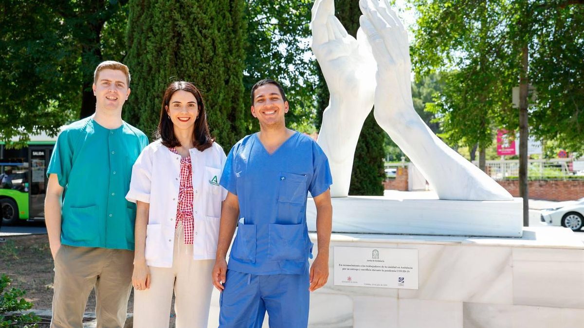 José Manuel Rodríguez, María del Señor Gómez y Santiago Valencia, los tres mejores expedientes MIR para el Colegio de Médicos de Córdoba.