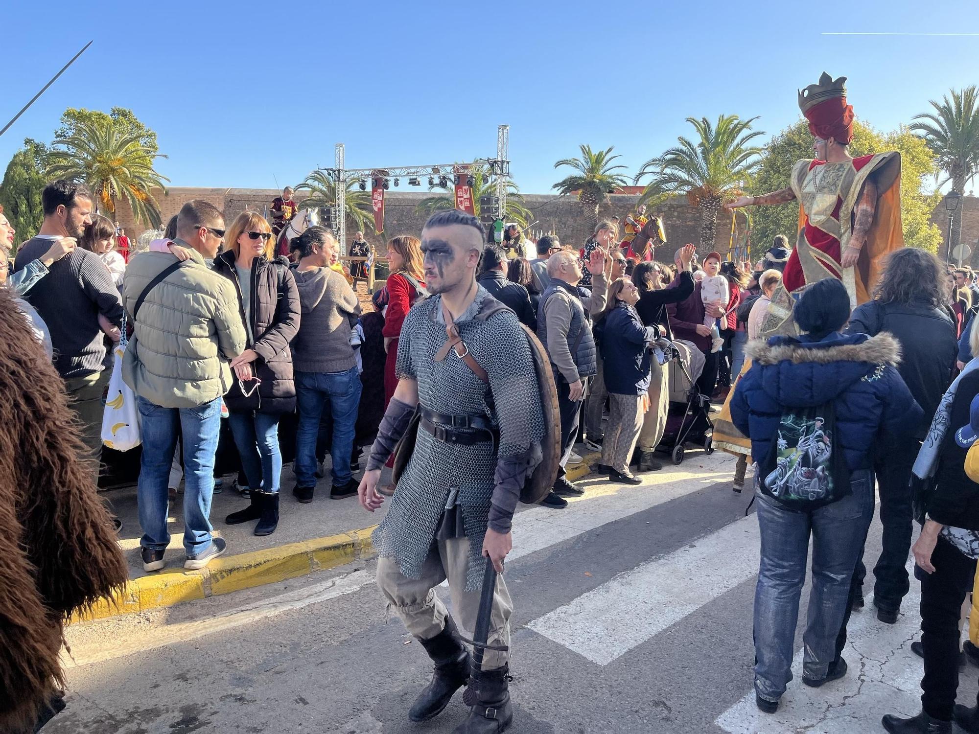 El multitudinario viaje al pasado de la Feria Medieval de Mascarell, en imágenes