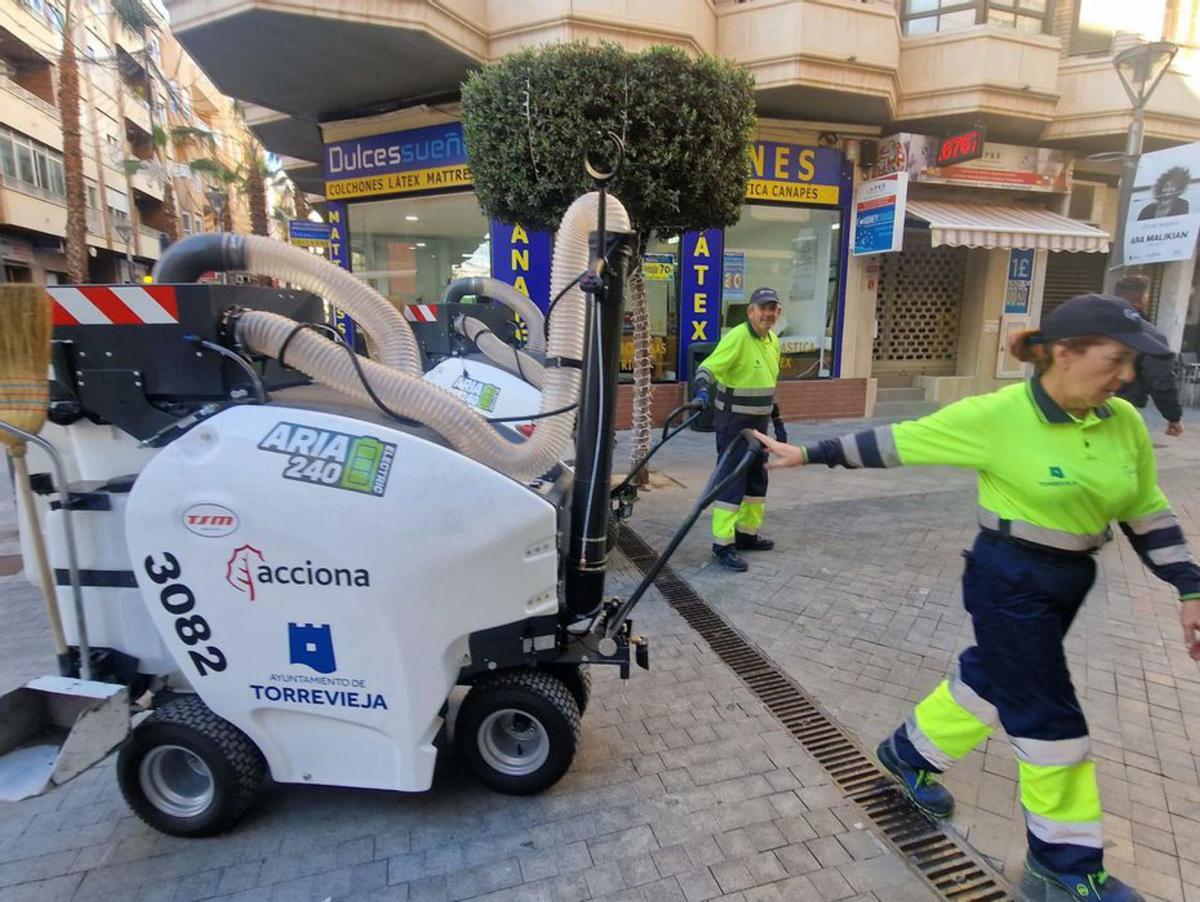 Máquinas barredoras estrenadas durante el mes de diciembre. | J,. CARRIÓN