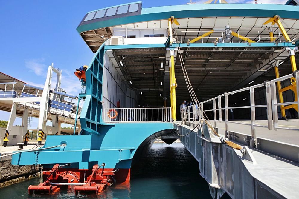 Die Fähre Eleanor Roosevelt de Baleària im Hafen von Palma