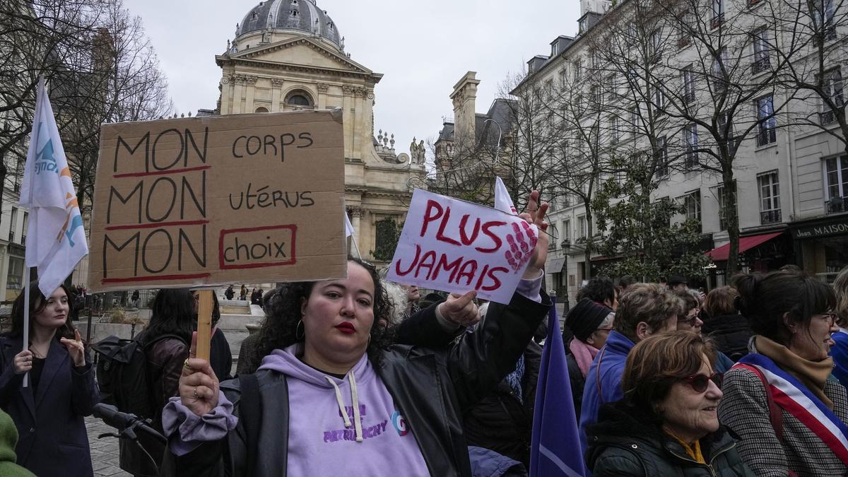 Francia, a las puertas de blindar el aborto en su Constitución