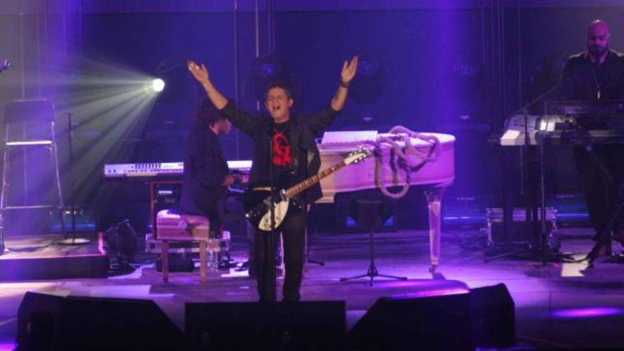 Alejandro Sanz durante en concierto.