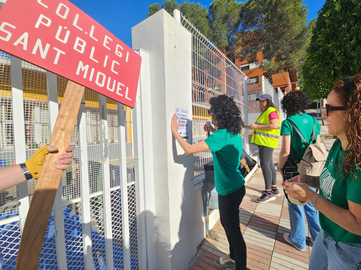Los docentes de Tavernes de la Valldigna toman las calles