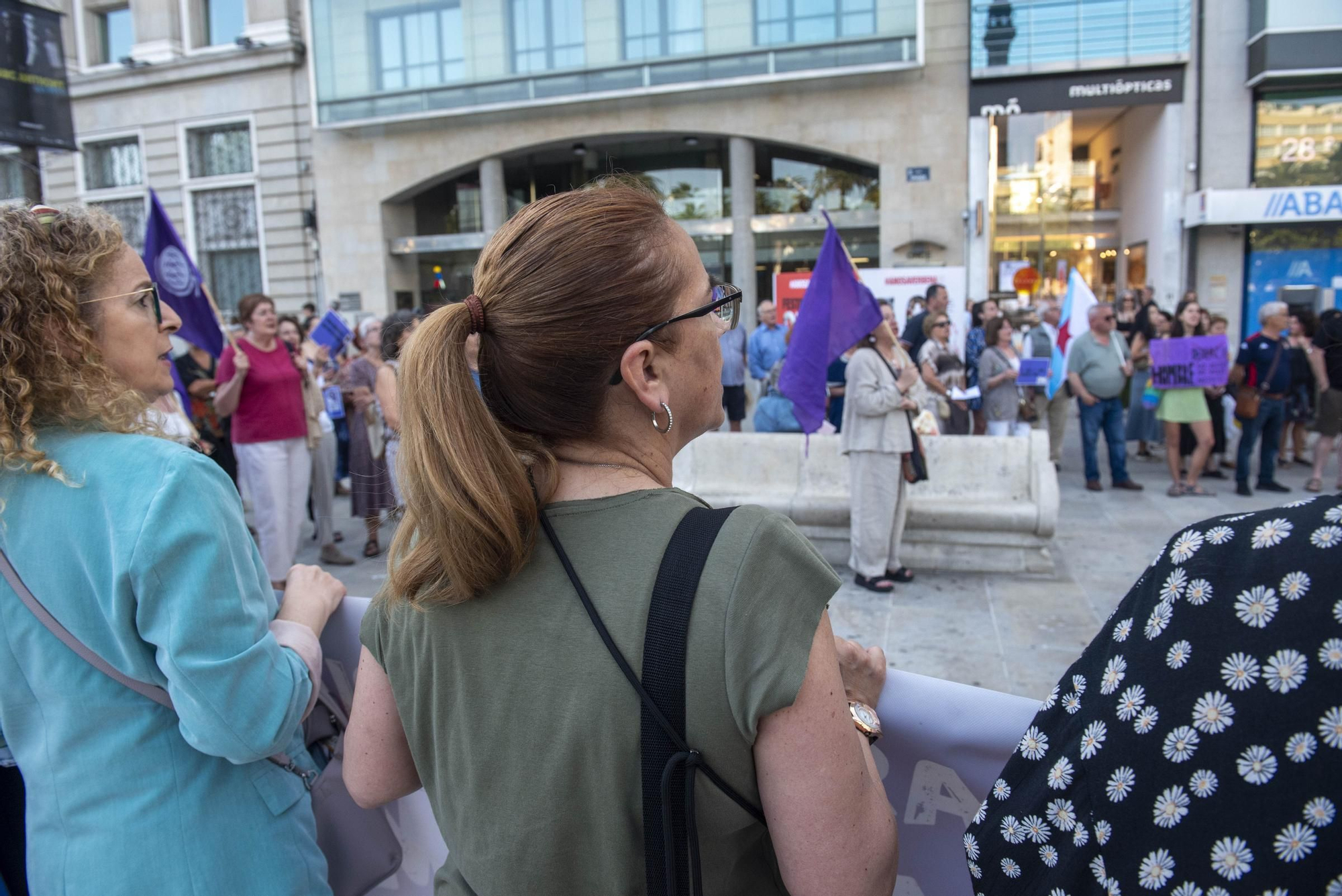 Protesta de la Marcha Mundial das Mulleres por el crimen machista de Maritza en A Coruña