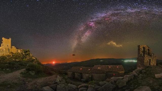 Extremadura prepara una estrategia turística para aprovechar el tirón del trío de eclipses