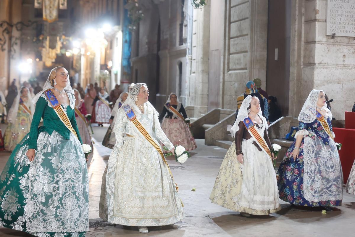 Todas las fotos de la Ofrenda del 17 de marzo por la calle de la Paz hasta las 23:30 horas