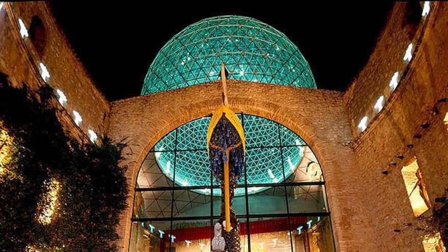 El Museu, de nit, s&#039;obre a un món diferent.