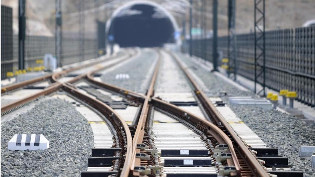 Desvíos en una vía de tren.
