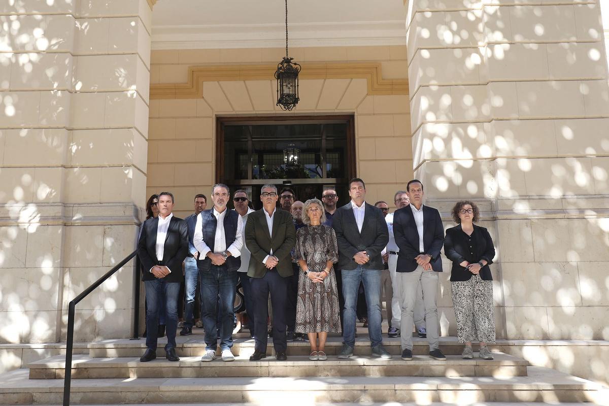 Minuto de silencio guardado en la Diputación de Alicante