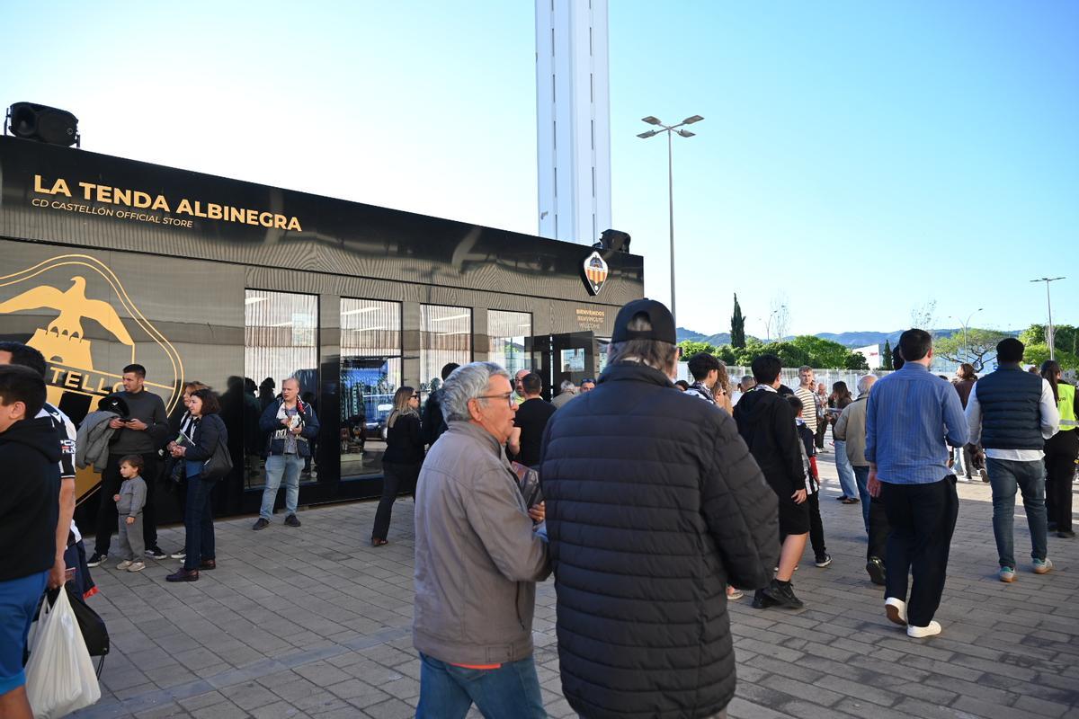 Galería | Búscate en la previa del Castellón-Cádiz del SkyFi Castalia