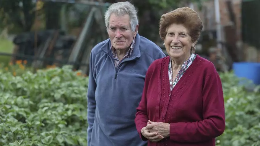 María Oliva Fano, vecina de Granda: "Pasear por la huerta nos salvó del aburrimiento en la pandemia"