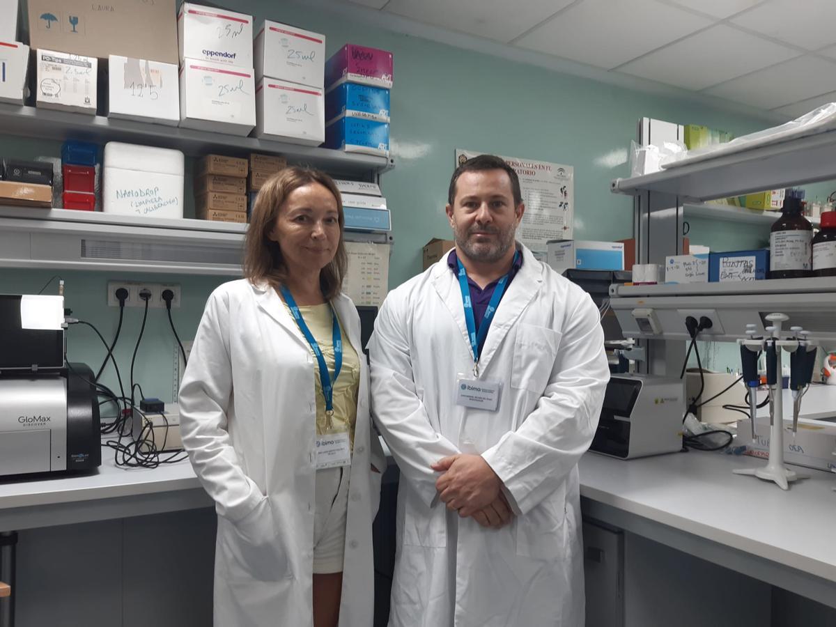 La doctora Elena Baixeras y el doctor Juan Decara