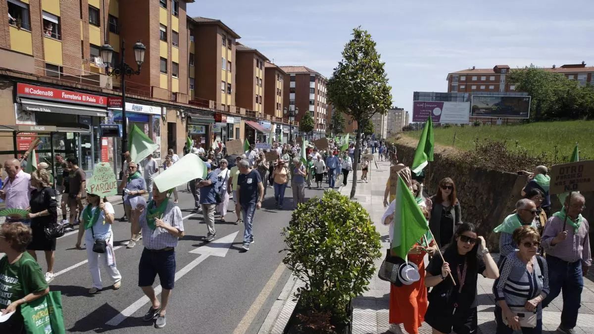 La zona Este de Oviedo clama por un gran parque «cueste lo que cueste»: "Exigimos una solución a la orfandad y el olvido con los que hemos sido tratados"