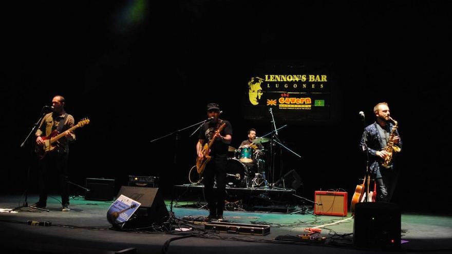 Ensayo en el auditorio previo a la actuación en The Cavern