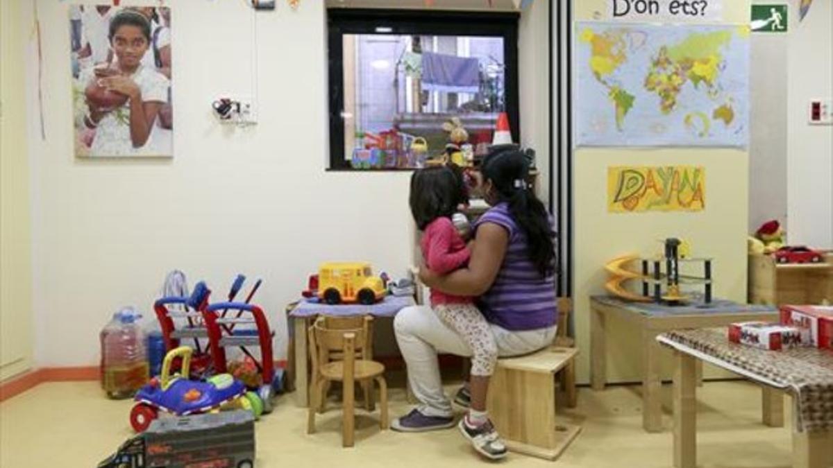 Centro de atención a las familias coordinado por Cáritas en BCN.