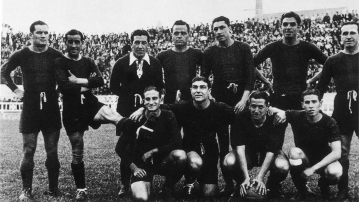 Una alineación del FC Barcelona campeón de la Liga Mediterránea disputada en 1937