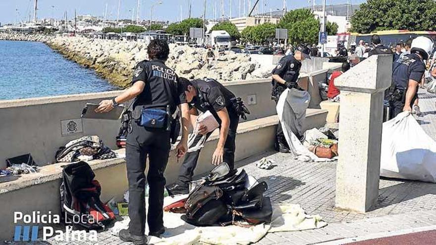 Redada contra la venta ambulante frente a la Seu