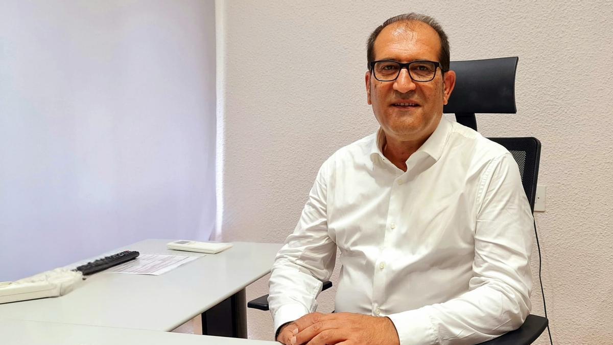 L’Ajuntament d’Elda amplia i millora el servici de teleassistència domiciliària, que passarà a atendre 130 persones majors i amb diversitat funcional per a reforçar la seua autonomia, seguretat i permanència en la llar