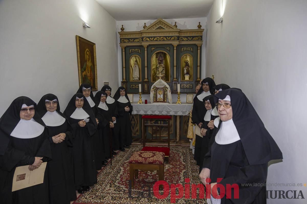 Así ha sido el traslado del cuatro y la reliquia de Santa Teresa de Jornet desde el Asilo hasta la Parroquia de la Concepción en Caravaca