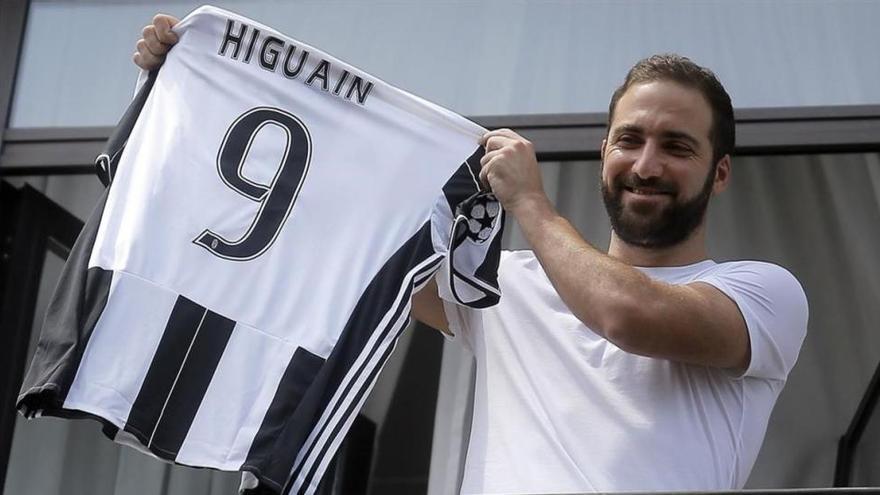 &#039;Vendetta&#039; a la napolitana: un restaurante ofrece pizzas a un euro cuando se lesione Higuaín