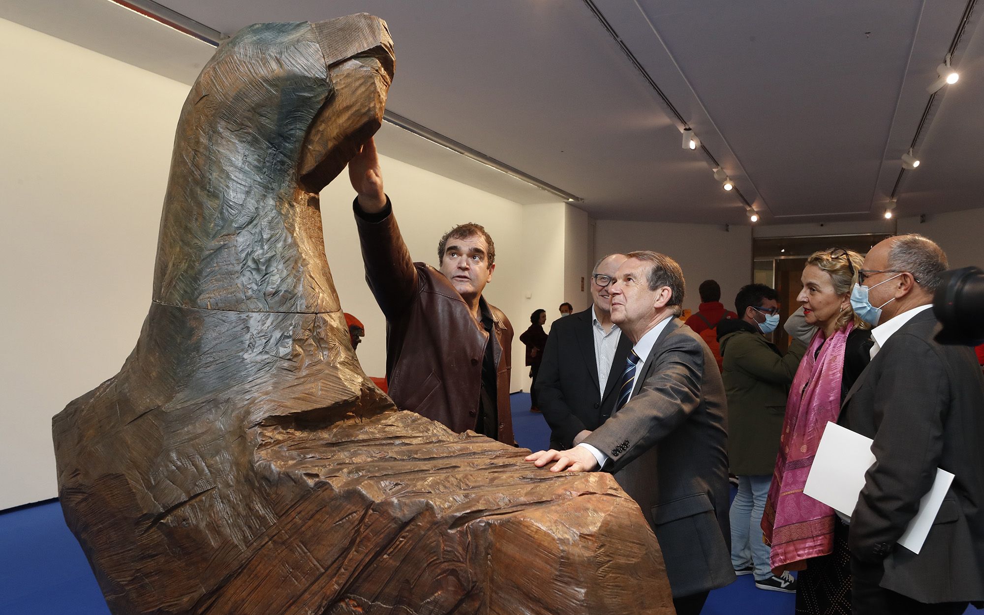 Leiro inaugura su primera exposición en un museo en Vigo