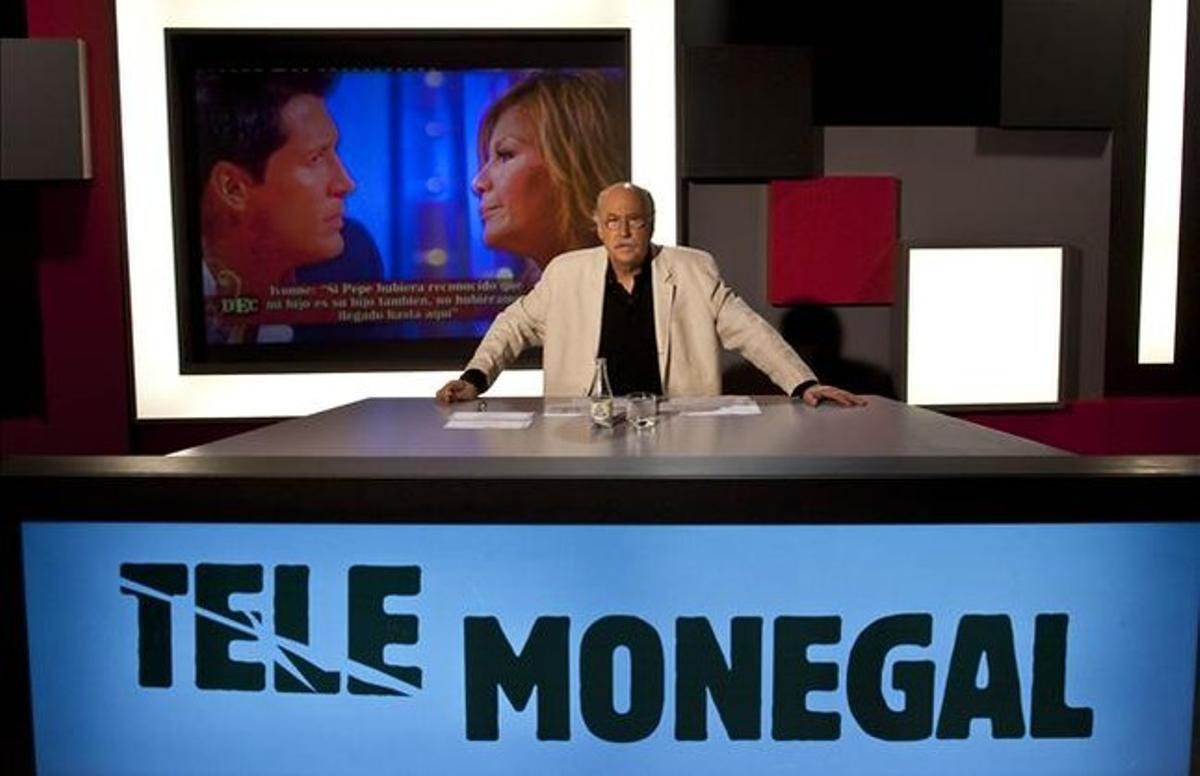El crític Ferran Monegal, al plató del seu programa de BTV. El crític Ferran Monegal, al plató del seu programa de BTV.
