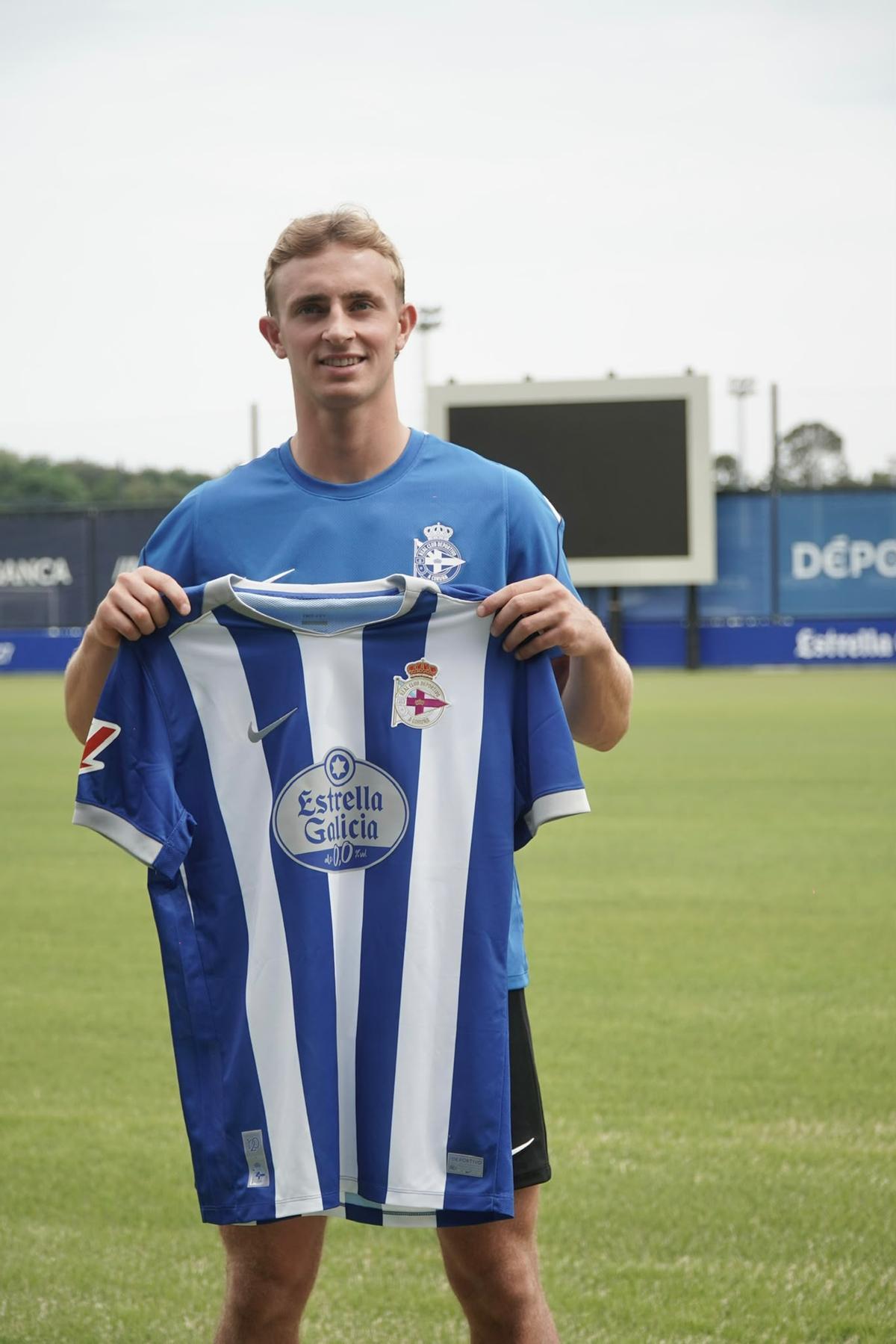 Presentación de Teun Gijselhart como nuevo jugador del Deportivo