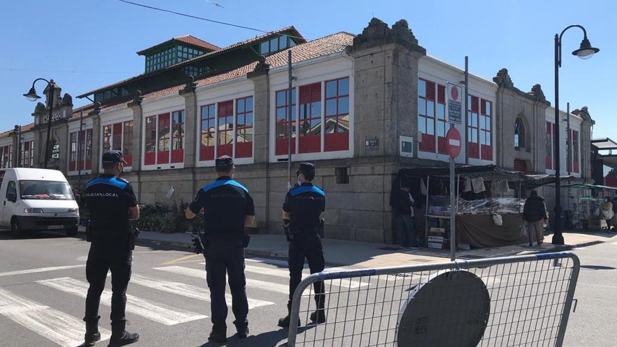 Uno de los lugares en los que se quieren probar los nuevos colectores marrones es el entorno de las plazas de abastos.