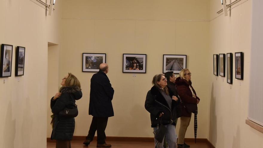 Video | 'La lluvia que durará años', una exposición fotográfica sobre la Dana de Valencia, llega al Espacio UEx