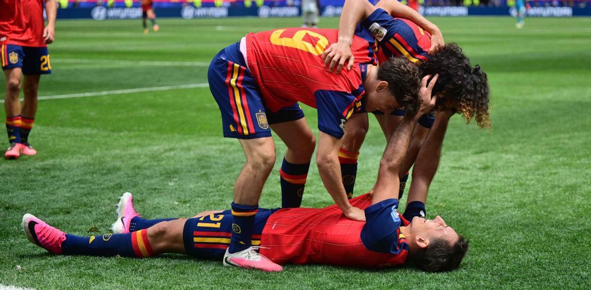 Lamine somriu i Oyarzabal castiga
