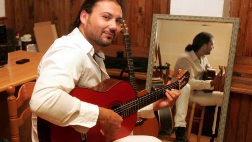 El cantautor de flamenco Fraskito, y las compañías La Otra Cara y NSM serán algunos de los protagonistas de este trimestre.