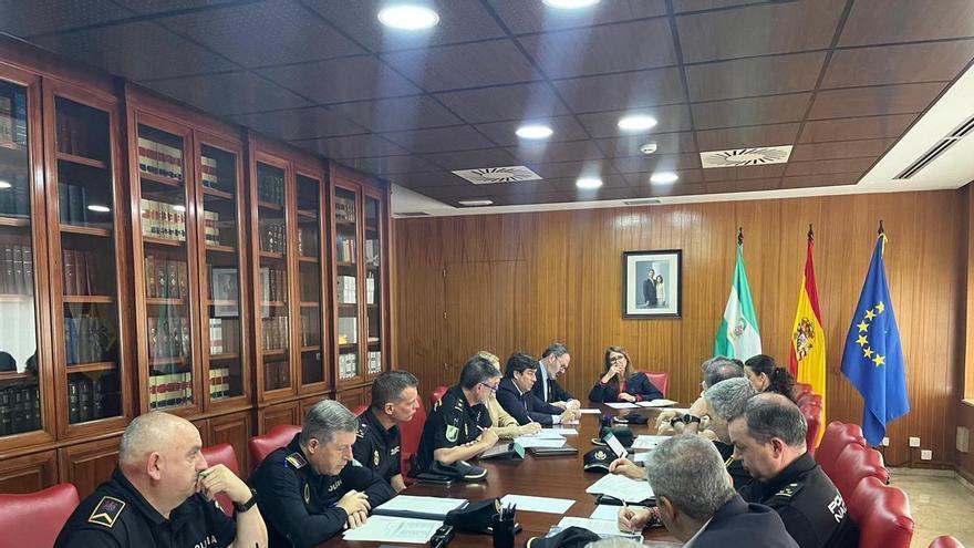 Córdoba activa un plan de ciberseguridad que incluye las redes sociales y refuerza la vigilancia con 1.500 efectivos para las elecciones andaluzas