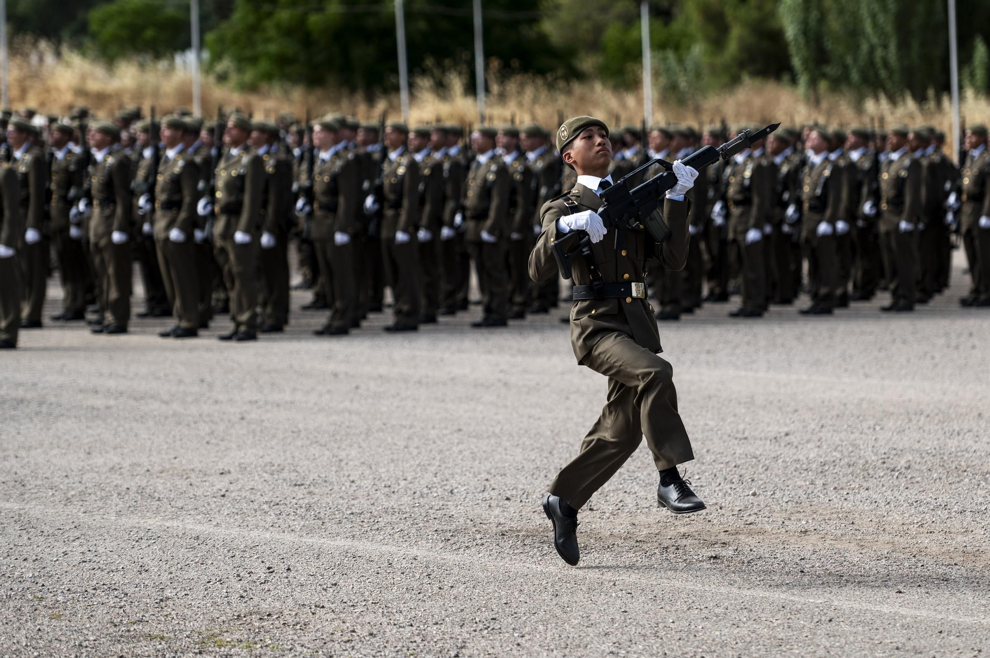 EN IMÁGENES | Multitudinaria jura de bandera en Cáceres con récord de mujeres soldado