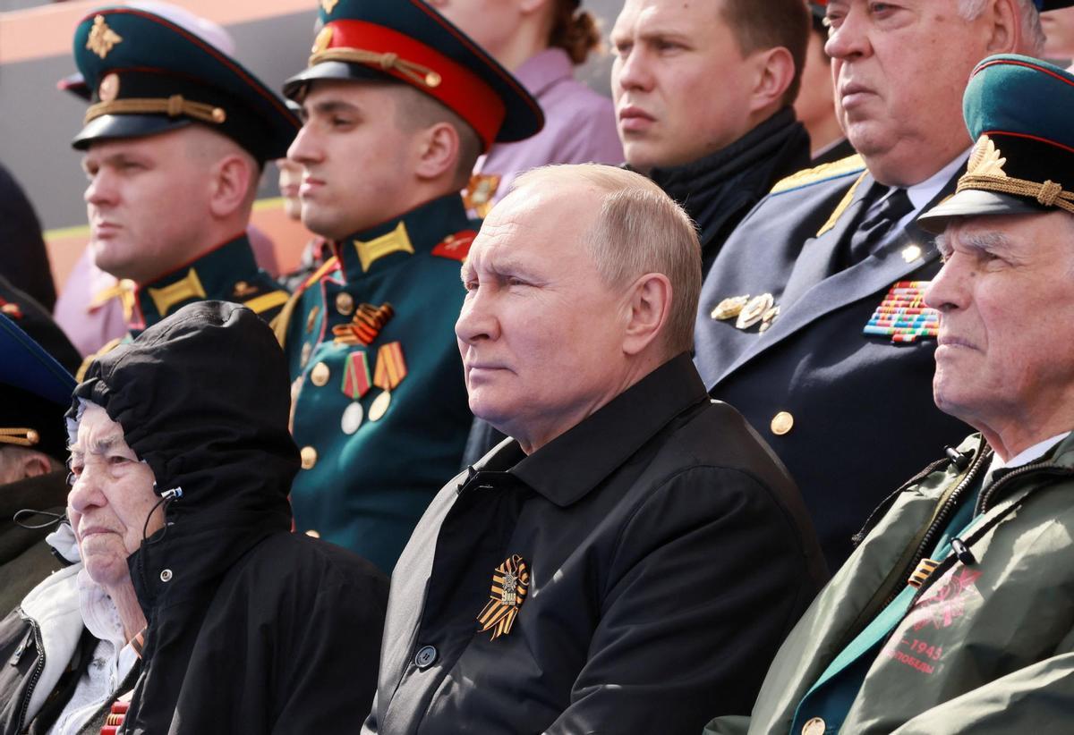 Putin preside en Moscú el desfile militar por el aniversario de la victoria frente a los nazis