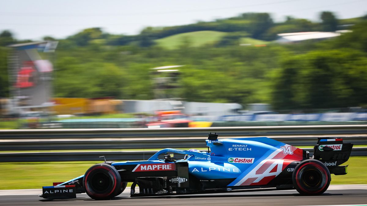 Fernando Alonso, a bordo de su Alpine en Hungaroring.