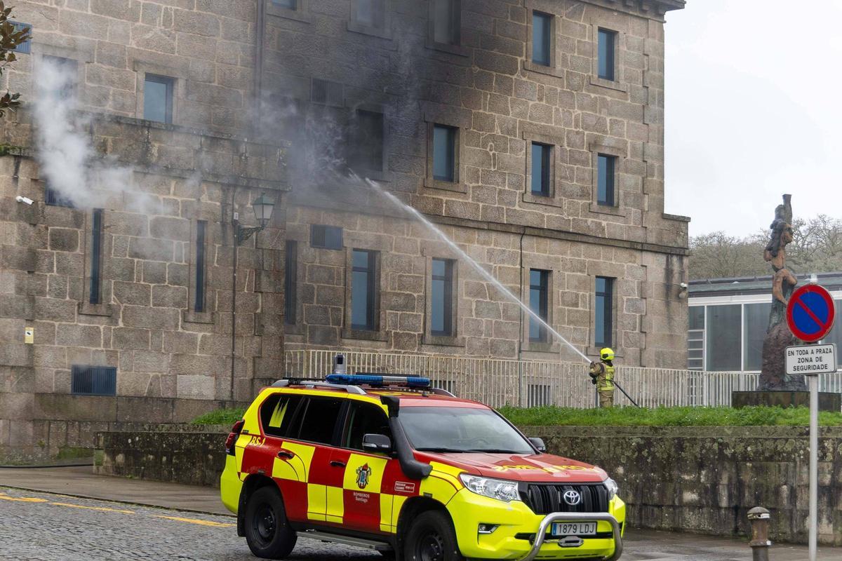 El incendio en la comisaría de Santiago se registró el pasado 12 de febrero.