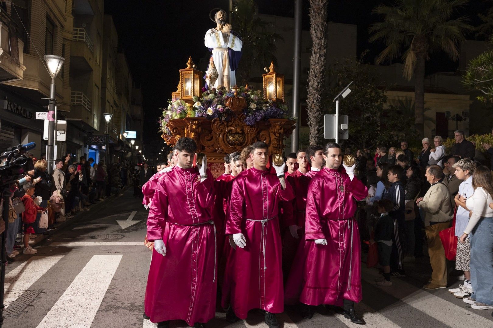 Aquí las mejores imágenes del Lunes Santo en Torrevieja