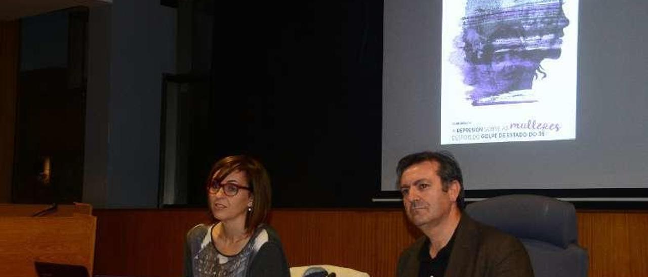 Montse Fajardo durante un momento da charla de onte. // G.Núñez