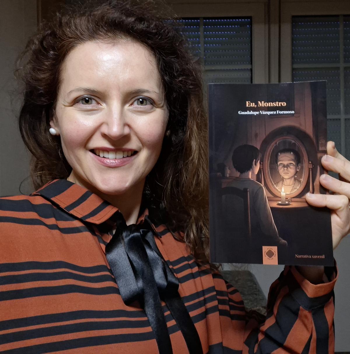 Guadalupe Vázquez coa súa nova novela 'Eu, Monstro'.
