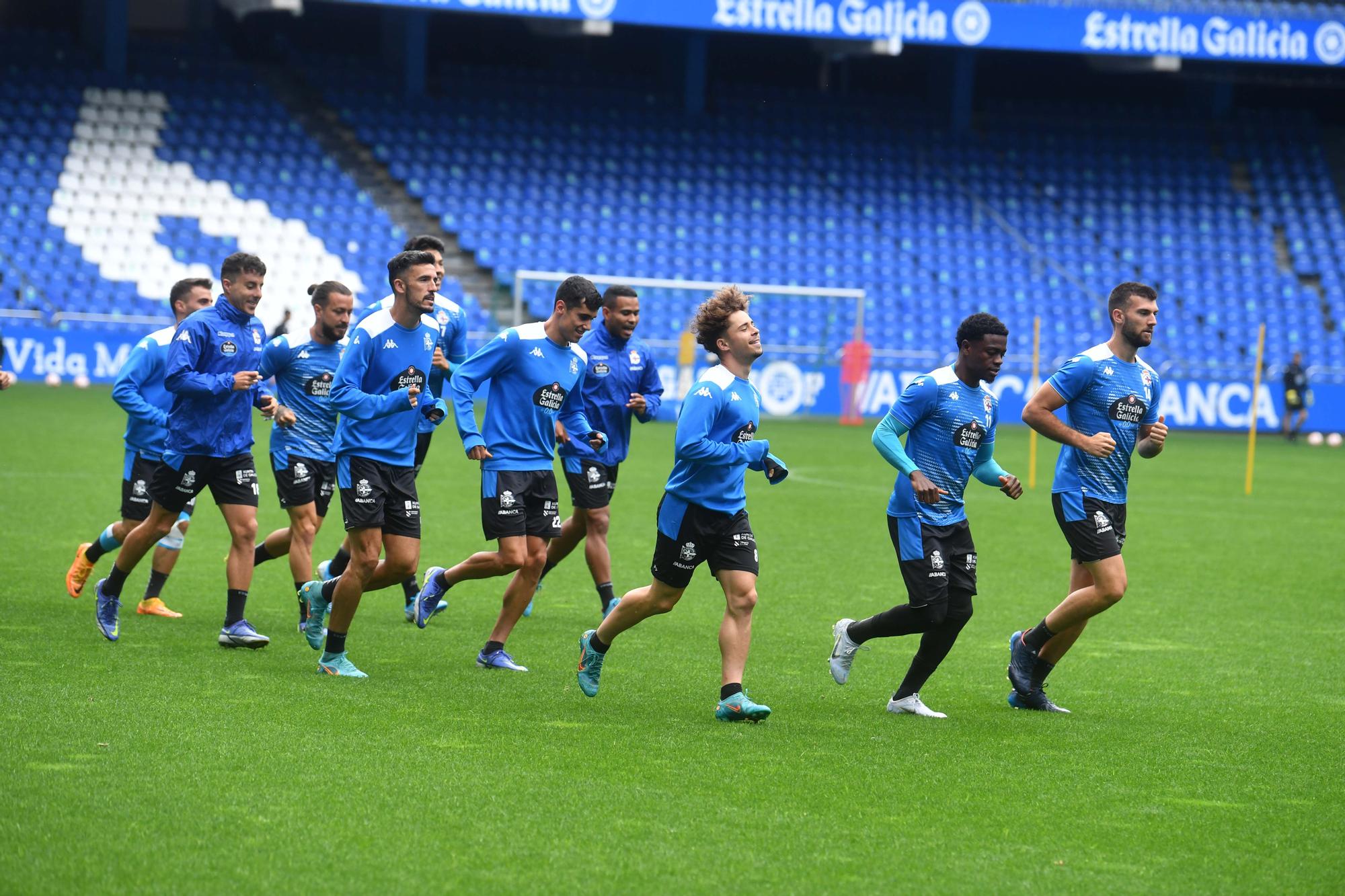 El Dépor entrena en Riazor para preparar el 'play off'